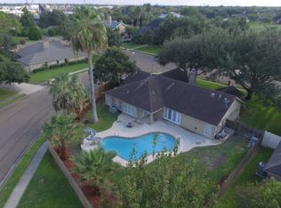 202 Tracy Ln, Victoria, TX 77904