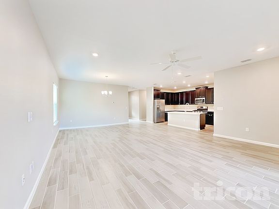 4th image of 38 Athens Dr