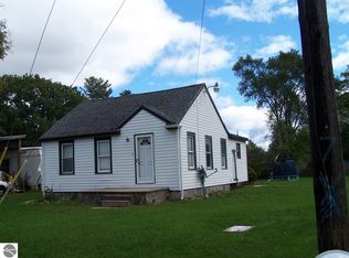 9401 School St, Lake, MI 48632