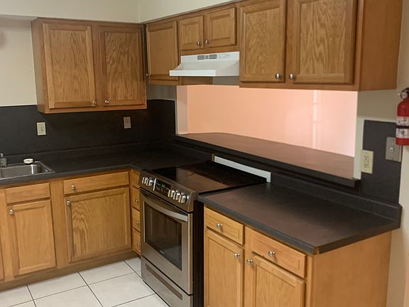 4th image of 10727 Roger Dr #B