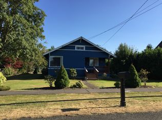 343 E 3rd St, Sumas, WA 98295