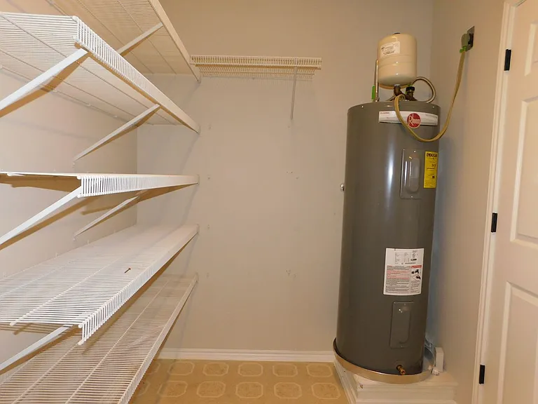 9231 Foxgrove Way — Photo 27