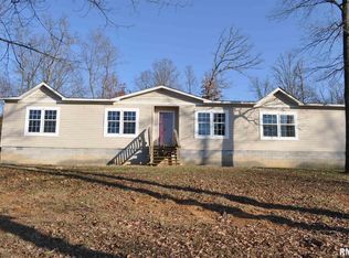 8821 County Road 850 N, Mc Leansboro, IL 62859