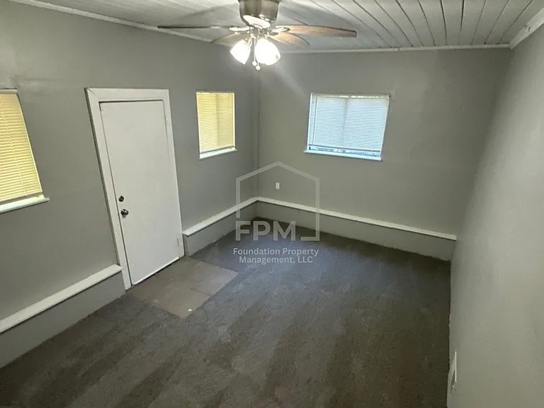 961 Aubra Rd — Photo 8