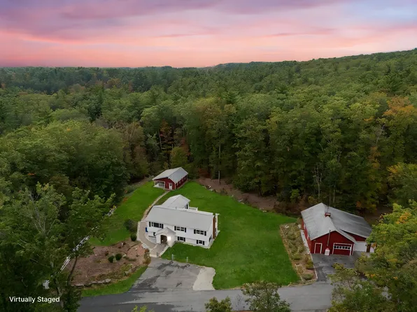 15 Leslie Drive, Goffstown, NH 03045