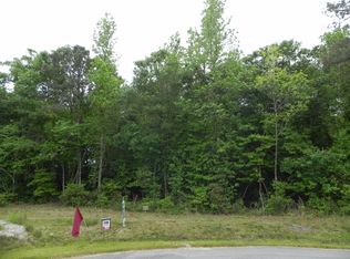 104 Holly Berry Ln, Goldsboro, NC 27530