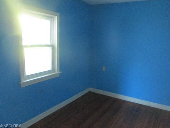 5th image of 1223 Summit Dr