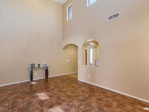 5th image of 15948 W Paradise Ln