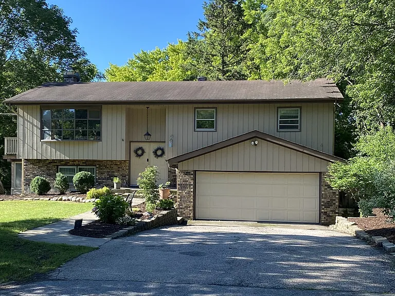 317 Waverly Rd — Photo 1