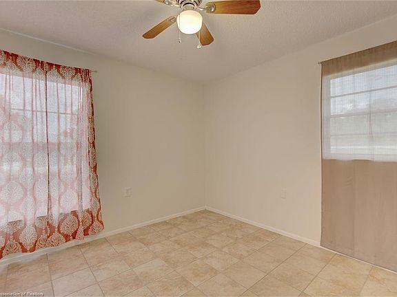 4th image of 103 Rosemary Ave
