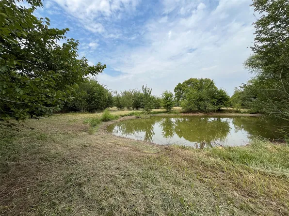 404 E Maple St, Ravenna, TX 75476