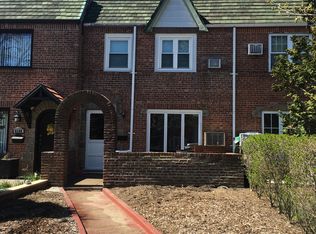6146 79th St, Middle Village, NY 11379