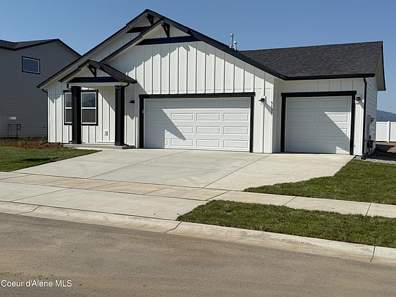 3rd image of 5137 E Aquila Ave