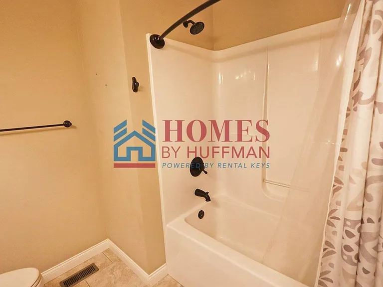 2966 Megan Dr — Photo 30