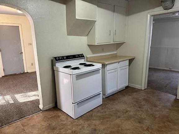 4th image of 2327 N Lafayette Ave