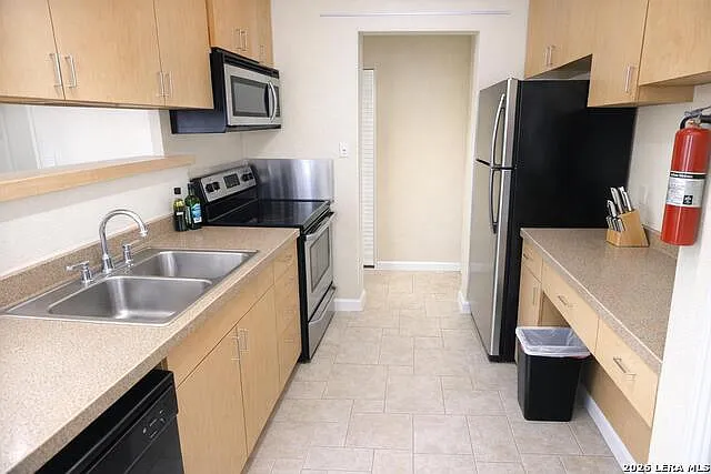 8642 Fredericksburg Rd #406 — Photo 10