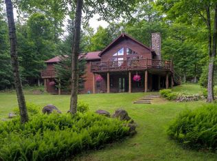 17 Moongate Ln, Lake Placid, NY 12946
