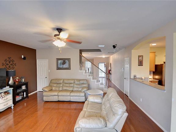 2nd image of 10345 Sixpence Ln