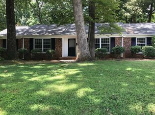 1105 McDowell Dr, Greensboro, NC 27408