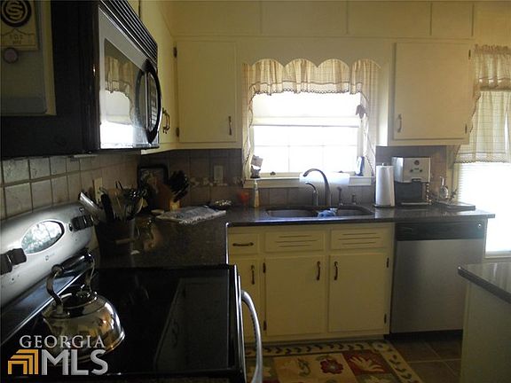 4th image of 204 Glenmar Dr
