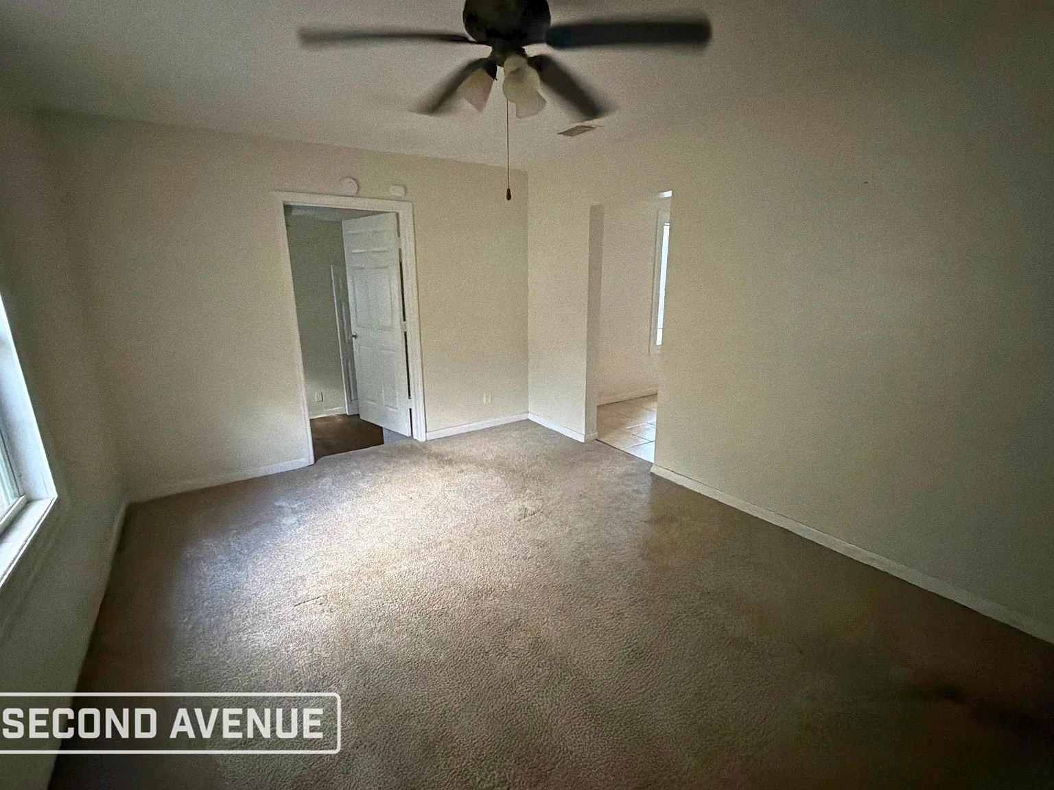 3 bed, 2.0 bath, 1220 sqft, $1,019 — Photo 3