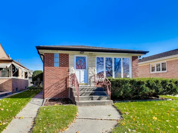 8049 N Osceola Ave, Niles, IL 60714