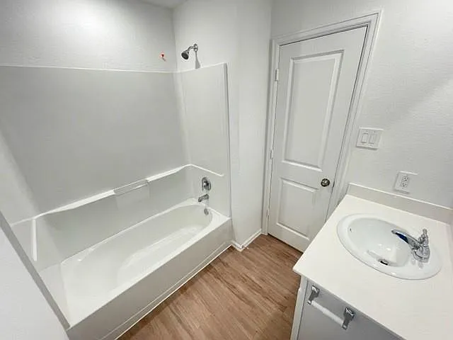 1806 Champions Dr — Photo 15