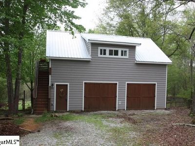 121 Lisa Cir, Marietta, SC, 29661