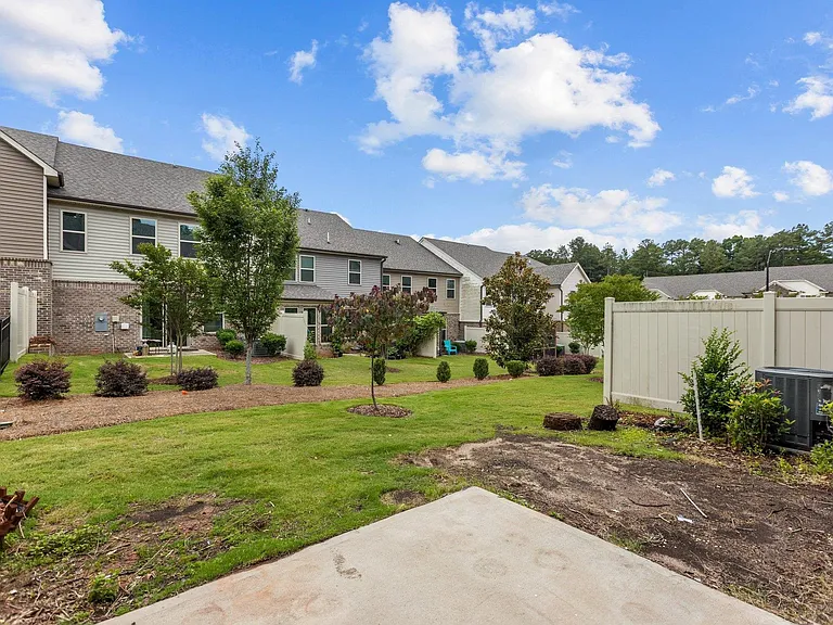 814 Rymark Ct — Photo 35