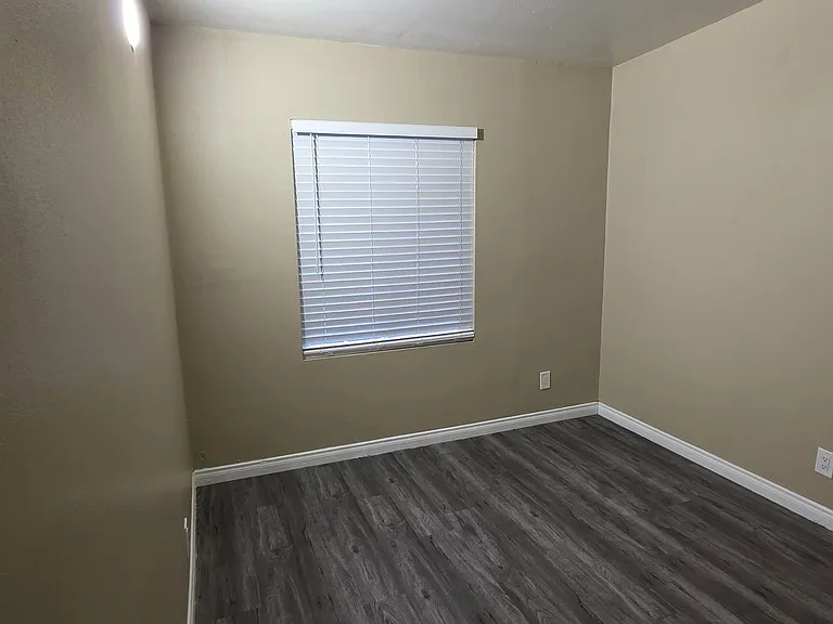 1420 Putnam Ave #8 — Photo 6
