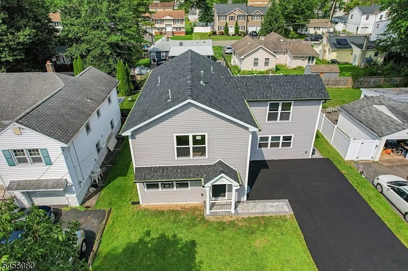 4 bed, 3.0 bath, $4,500 — Photo 3