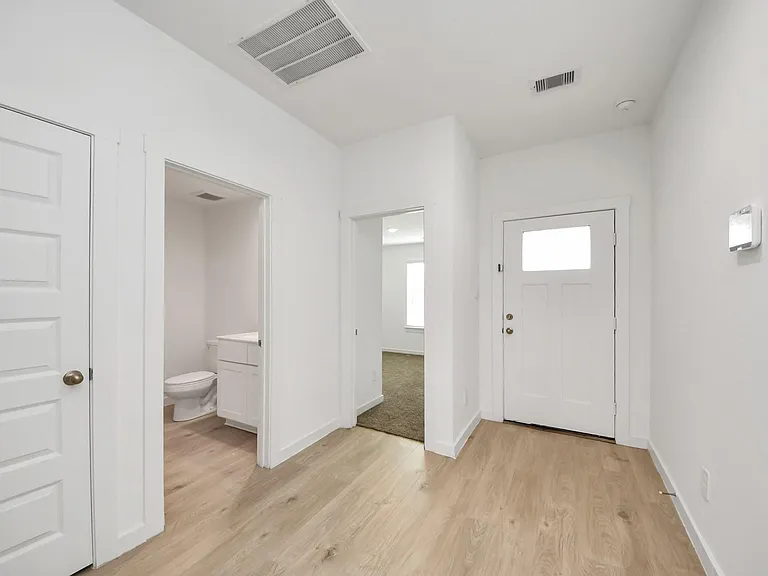 1618 Westway Dr — Photo 12