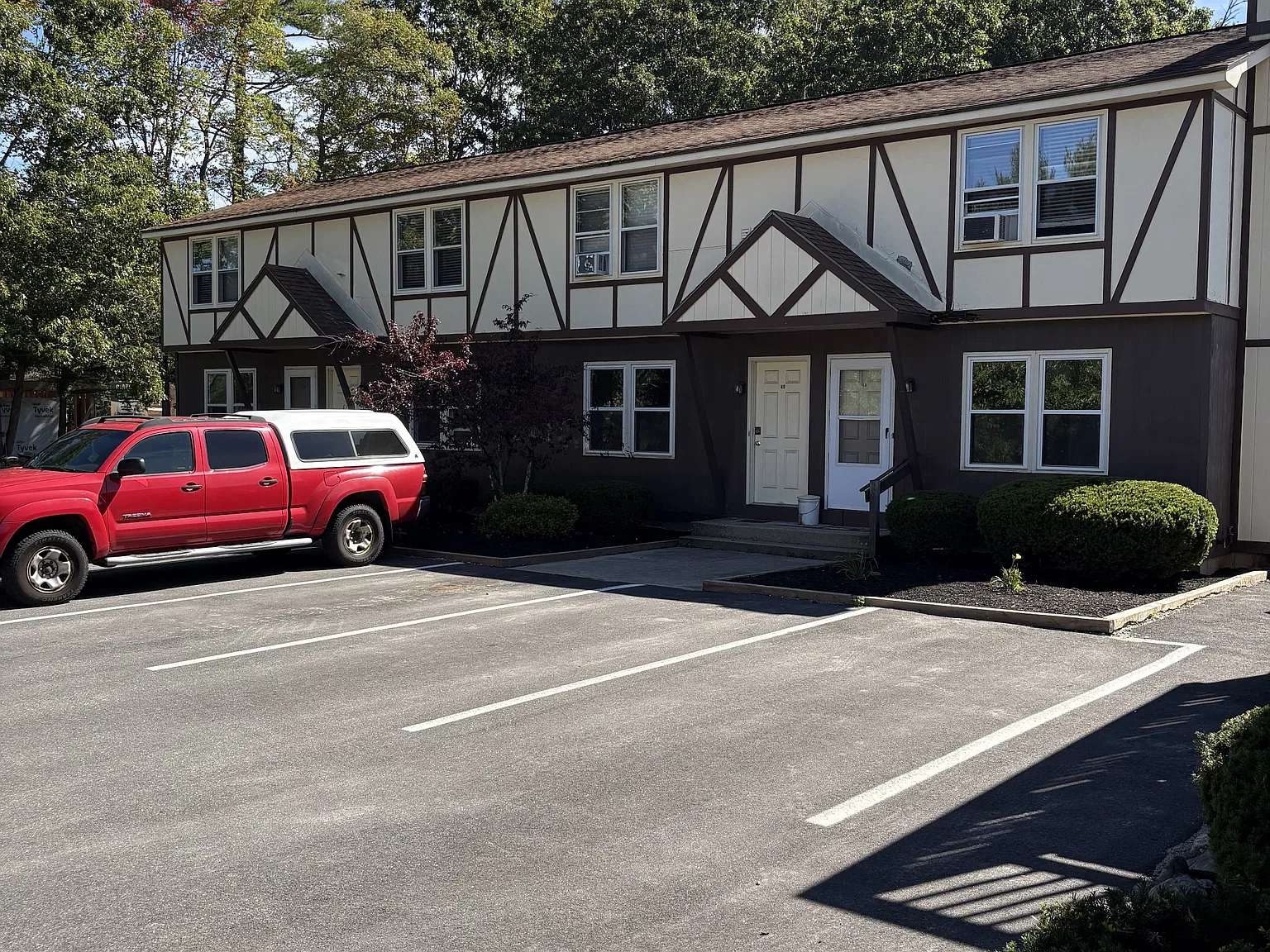 918 Flanders Rd - 4A — Photo 2
