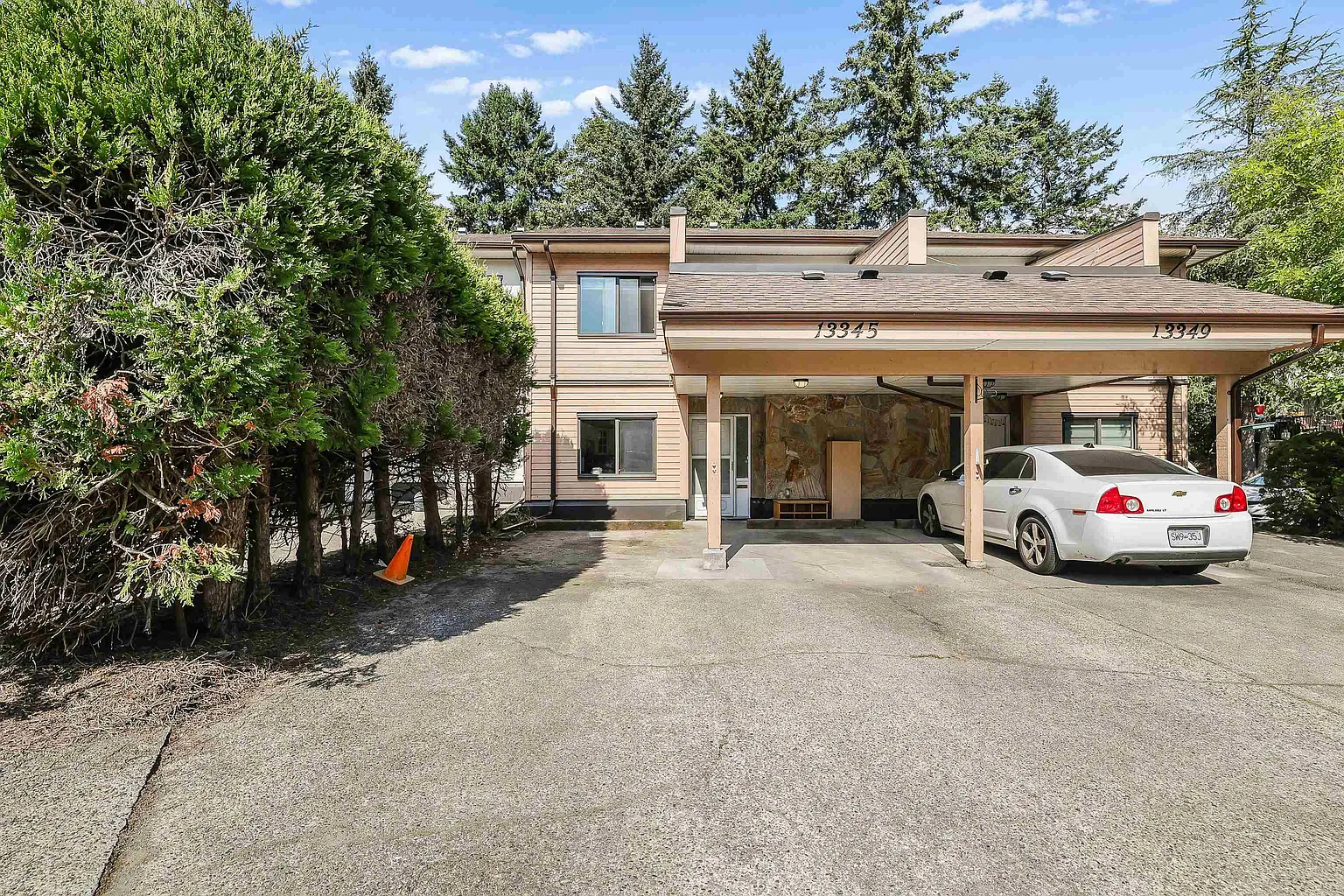 13345 70b Ave photo 1