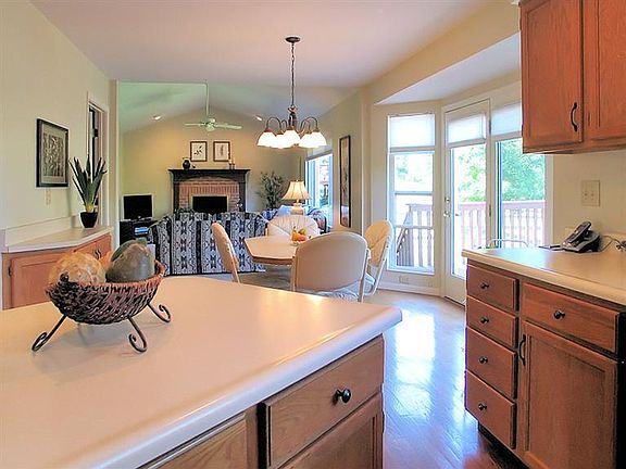 3rd image of 1495 Whispering Pines Dr