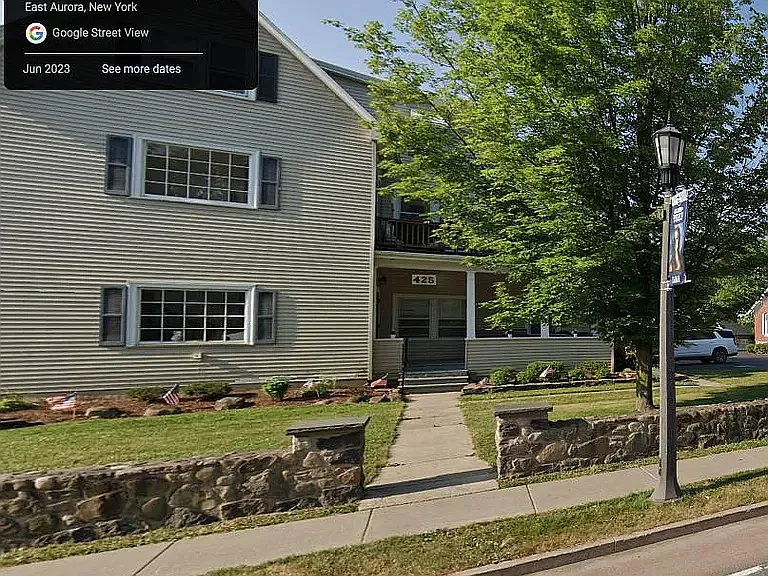 425 Main St #2 — Photo 1