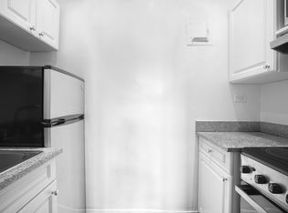 24 5th Ave APT 927, New York, NY 10011