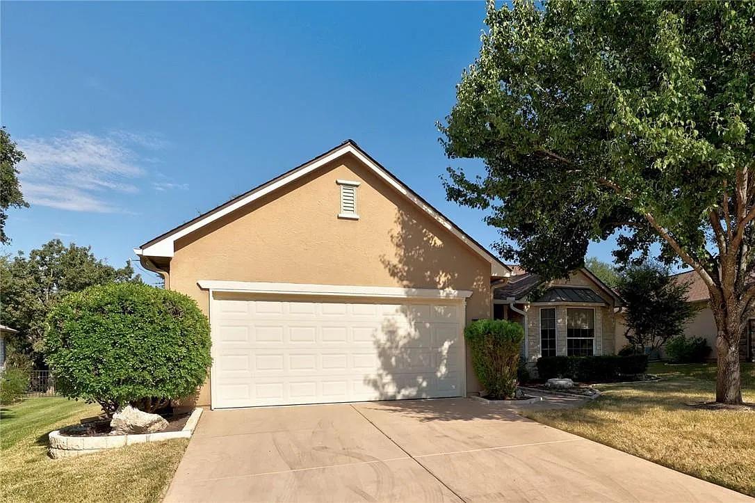 2 bed, 2.0 bath, 1654 sqft, $2,300 — Photo 3