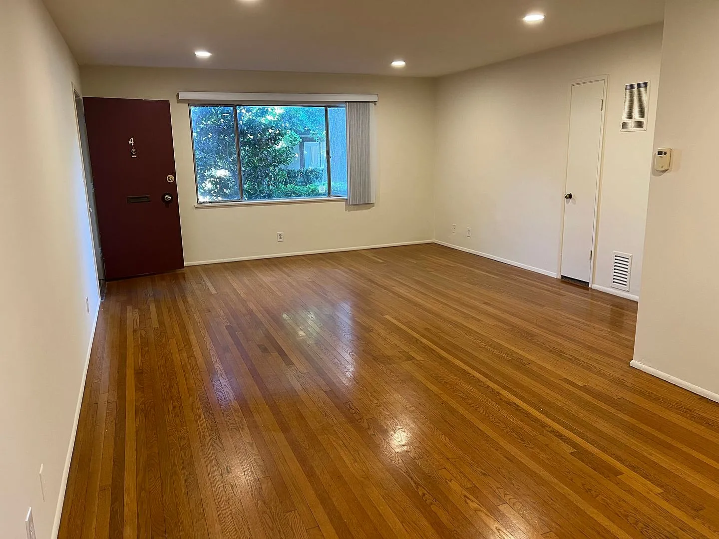 Spacious 2 Bed 1 Bath Units in Prime Pasadena! — Photo 4