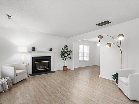 5th image of 2009 Gramercy Park Dr