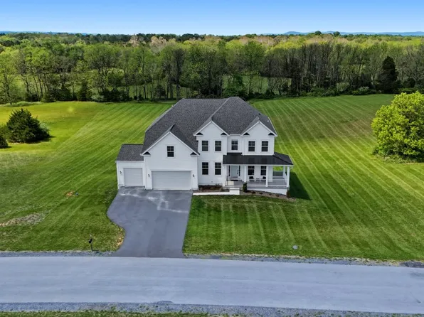 277 Flaxseed Dr, Martinsburg, WV 25404