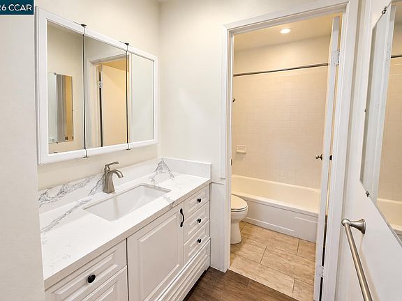 5th image of 1416 Del Rio Cir Unit B