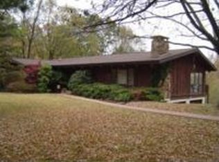 348 Union Grove Rd, Carbondale, IL 62903