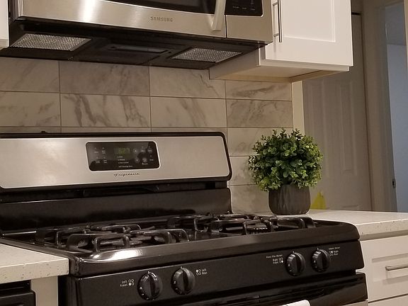 5th image of 607 Quincy Bridge Ln APT 101