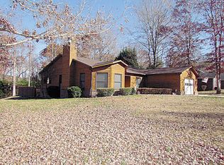 1030 E 24th St, Newton, NC 28658