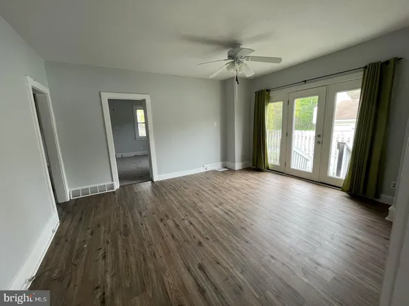 138 Hurffville Crosskeys Rd, Sewell, NJ 08080