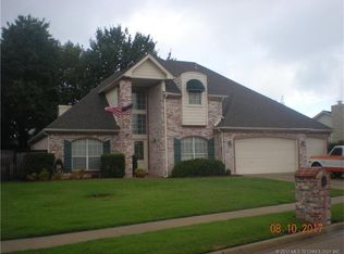 8344 S 5th St, Broken Arrow, OK 74011