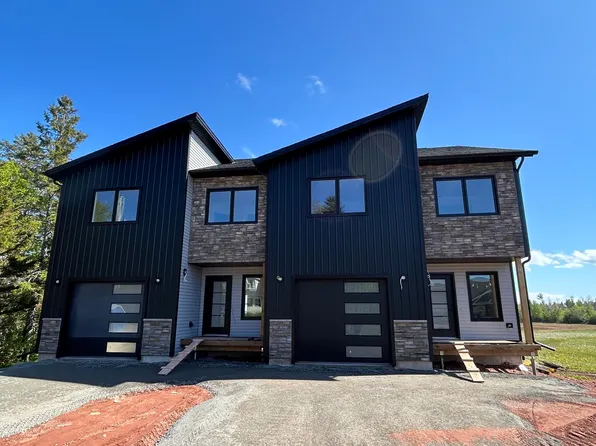 250 Ferry Rd, Cornwall, PE C0A 1H3