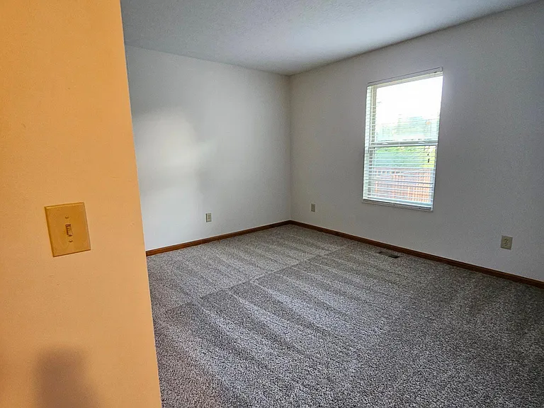 4476 Edgarton Dr — Photo 8