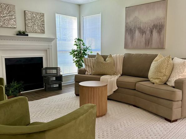 5458 Stagecoach Rd, Ellenwood, GA 30294